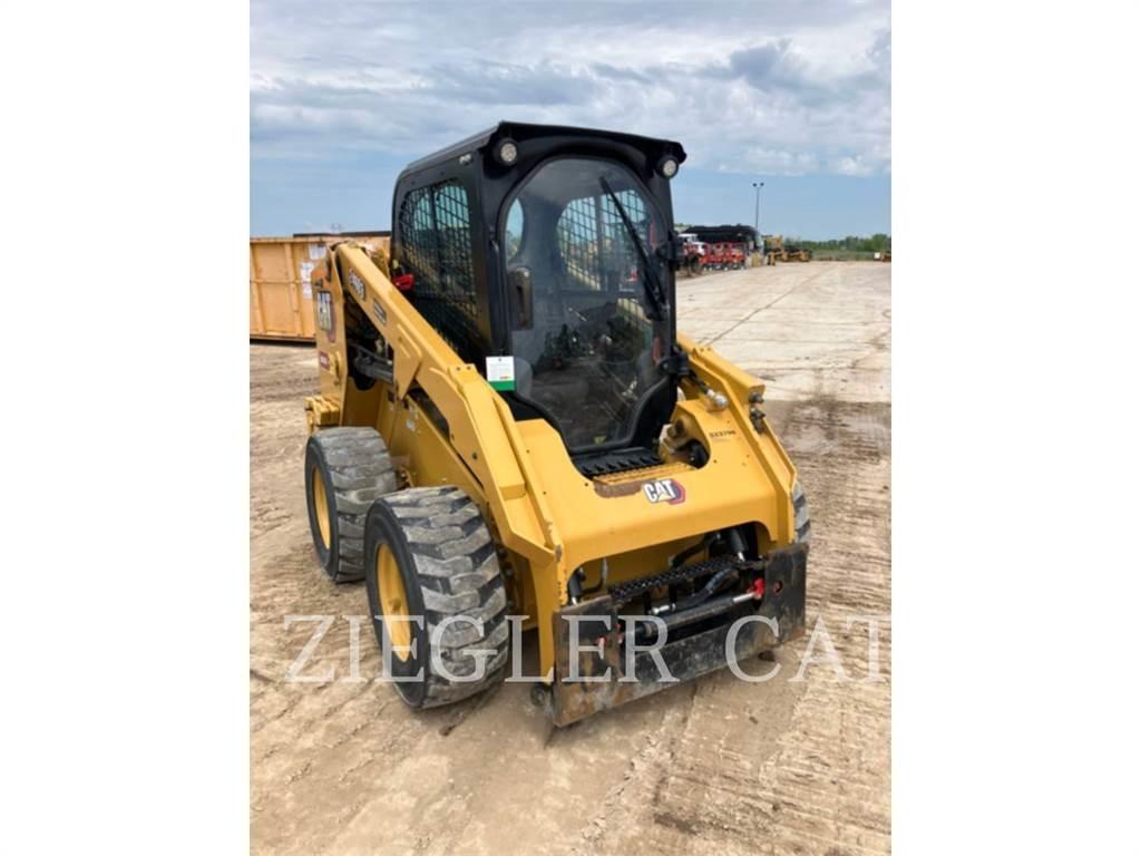 CAT 246D3 Kompaktlaadurid