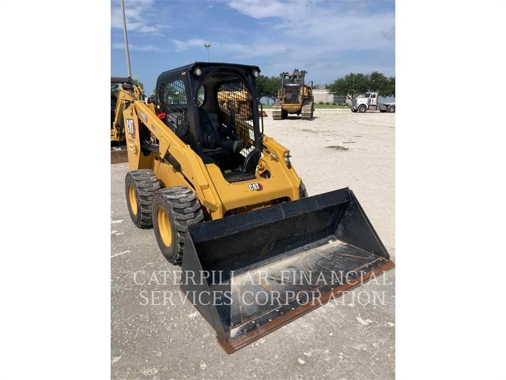 CAT 246D3 Kompaktlaadurid