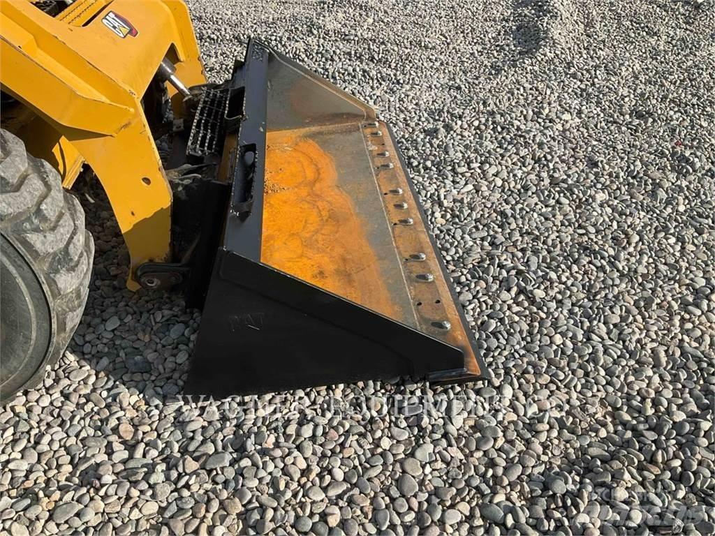 CAT 246D3 Kompaktlaadurid