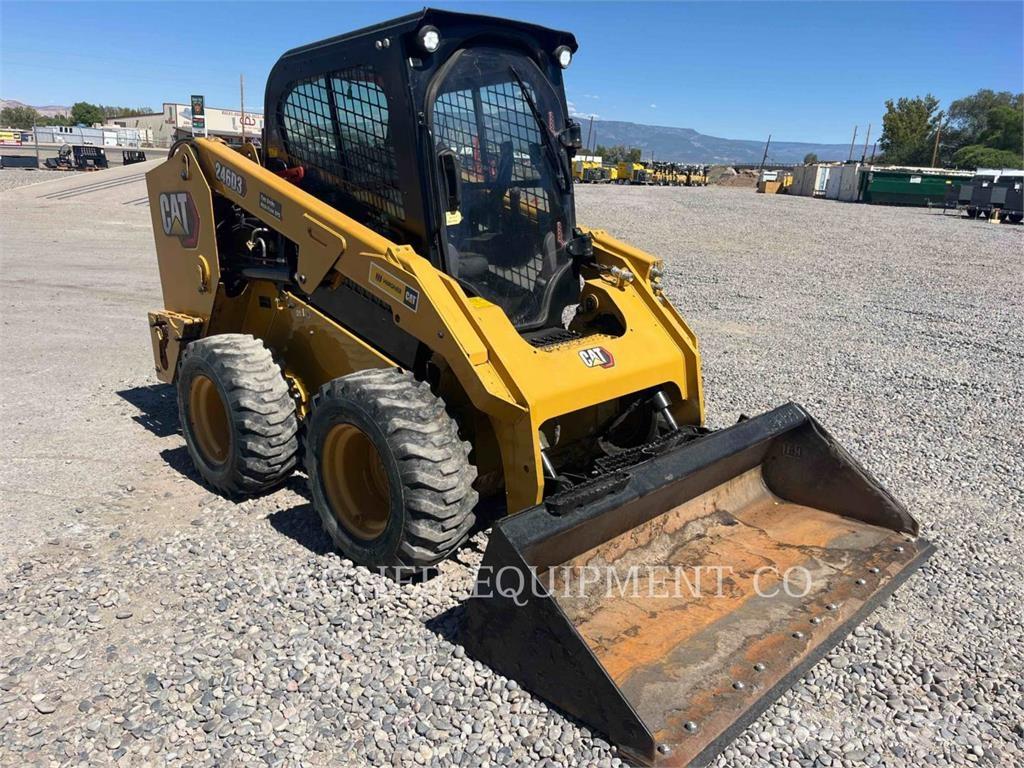 CAT 246D3 Kompaktlaadurid