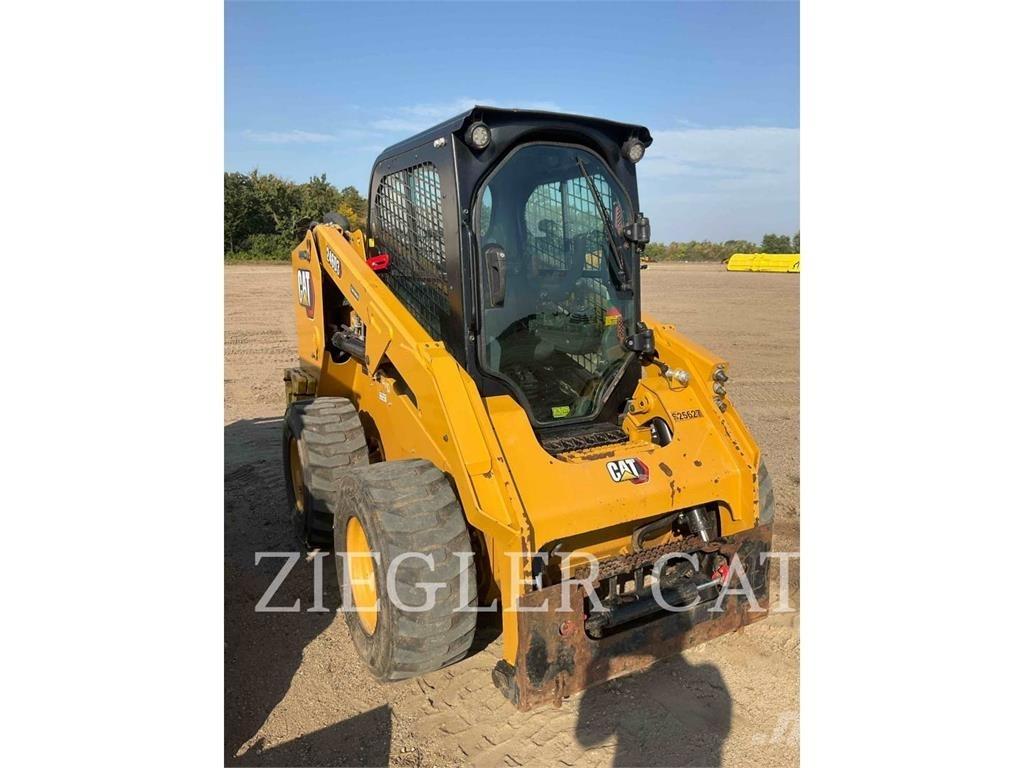 CAT 246D3 Kompaktlaadurid