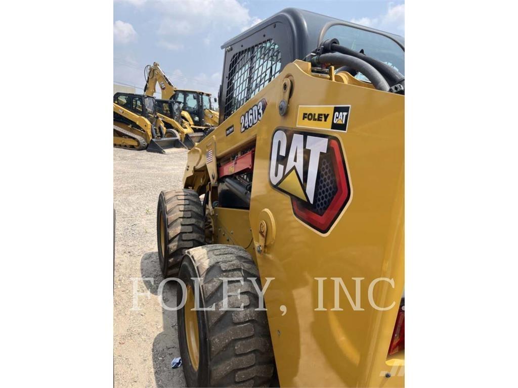 CAT 246D3 Kompaktlaadurid
