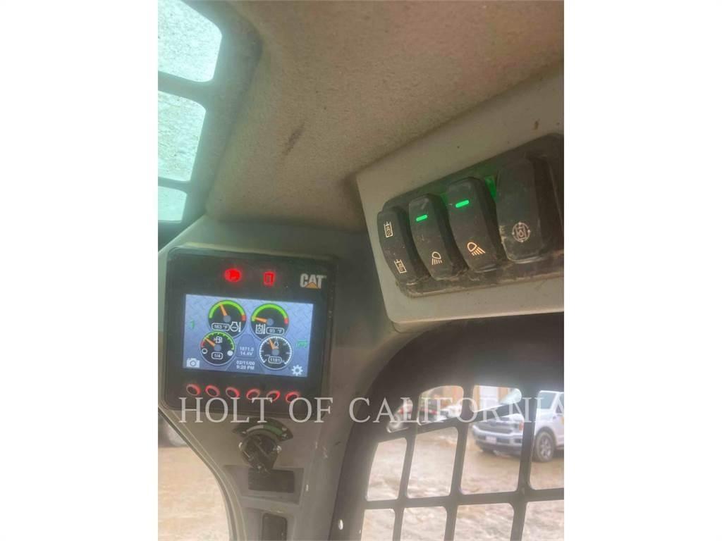 CAT 246D3 HF Kompaktlaadurid