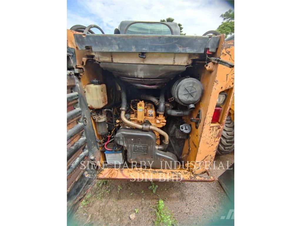 CAT 246DLRC Kompaktlaadurid