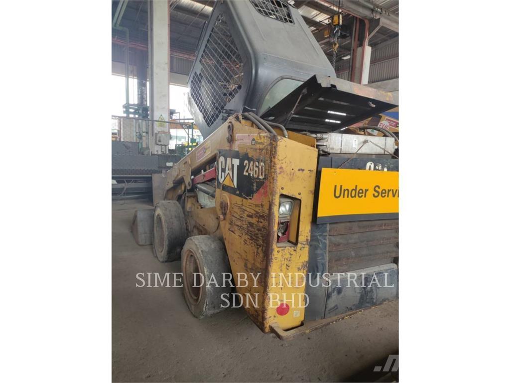 CAT 246DLRC Kompaktlaadurid