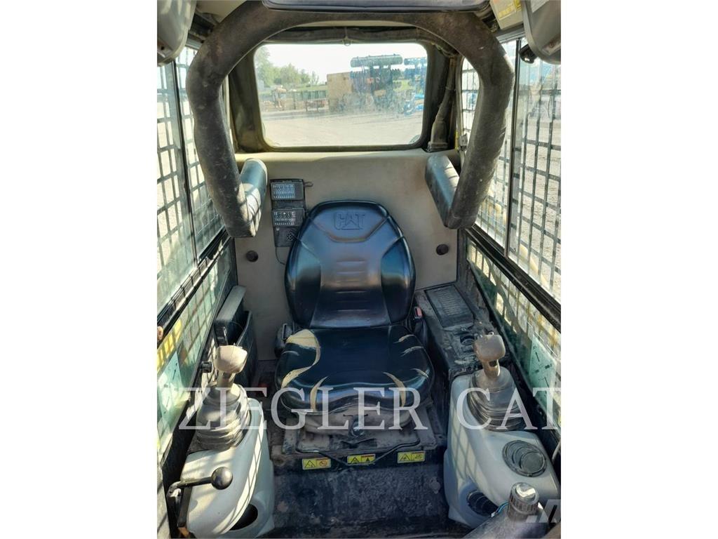 CAT 247B3 Roomiklaadurid
