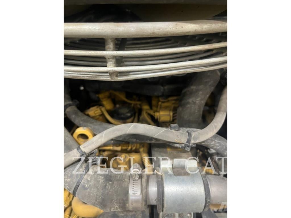 CAT 249D3 Roomiklaadurid