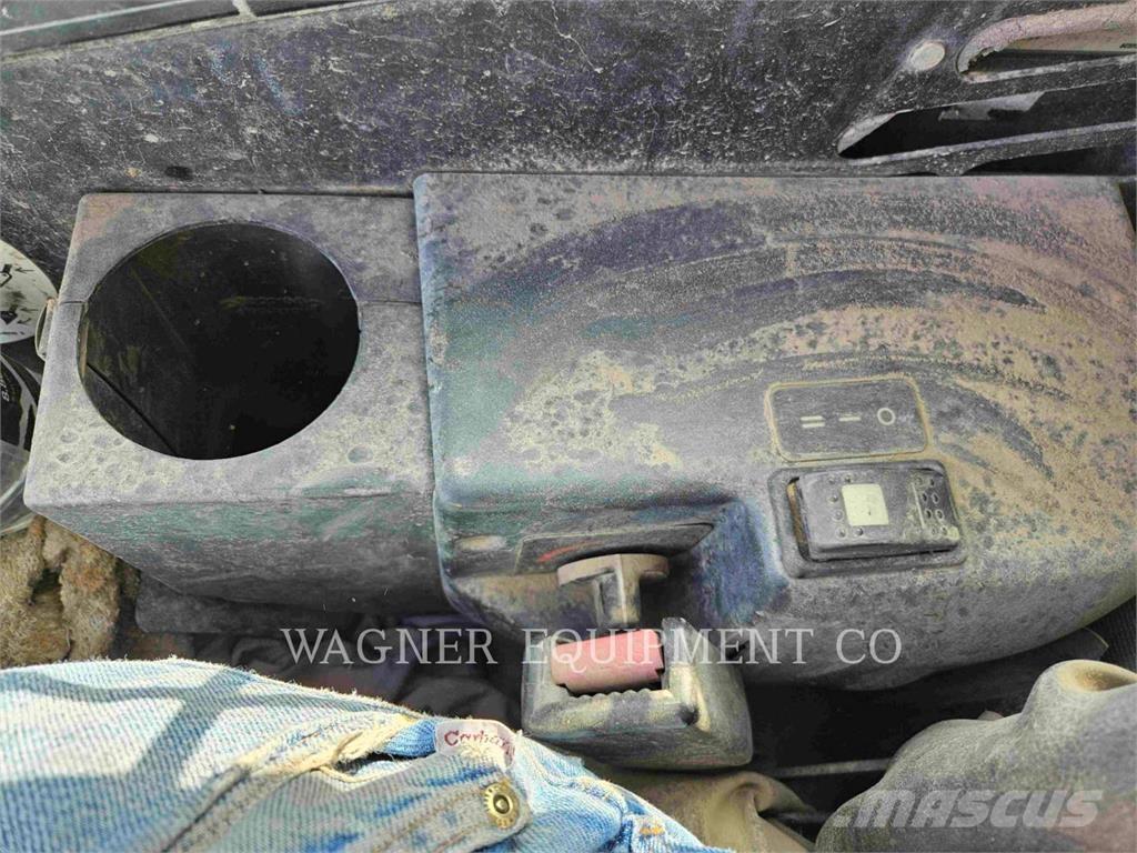 CAT 252 Kompaktlaadurid