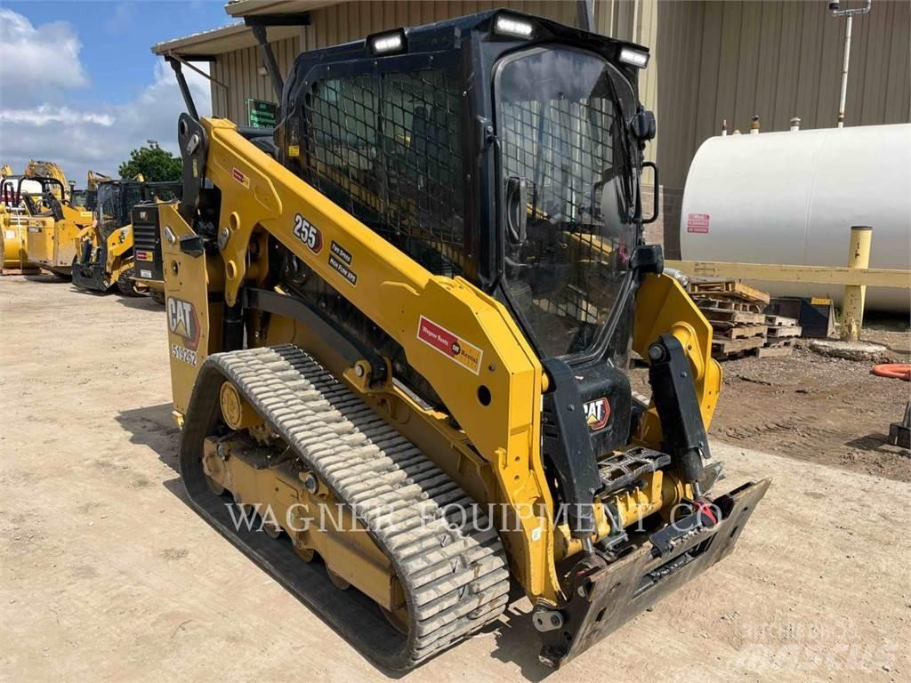 CAT 255 Roomiklaadurid