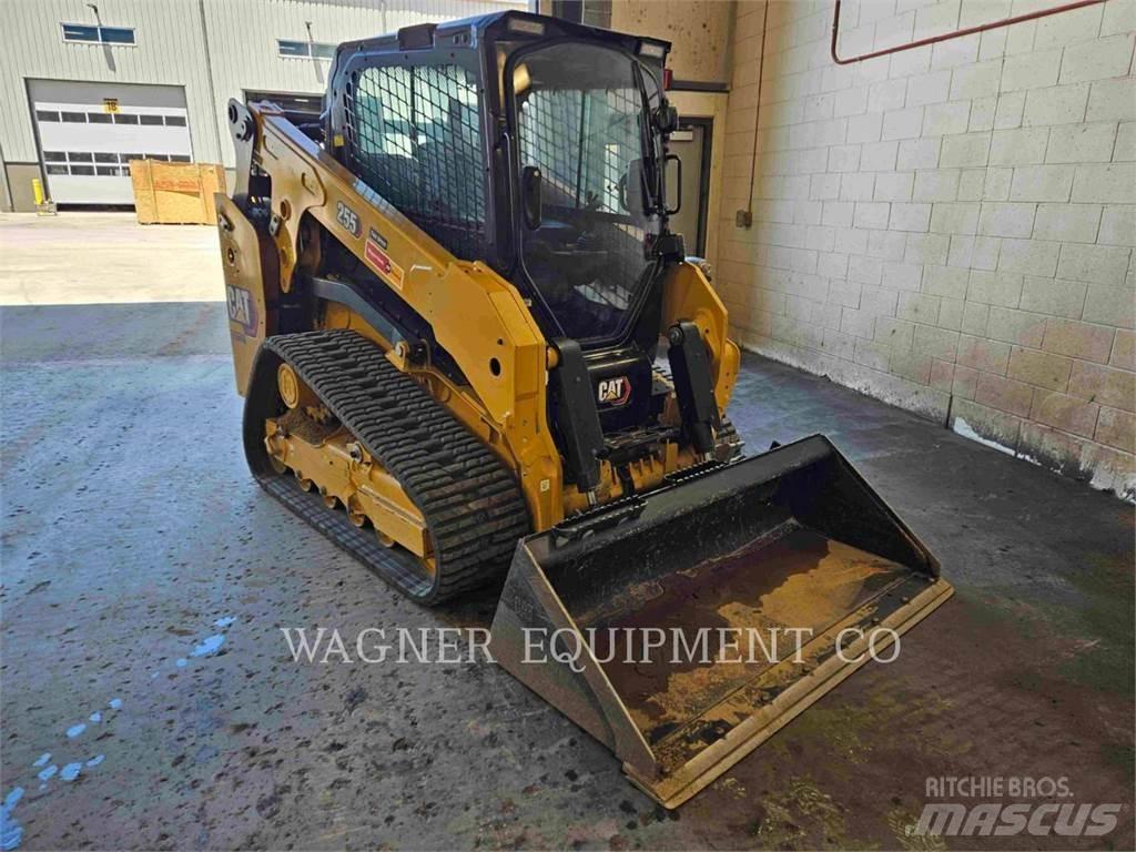 CAT 255 Roomiklaadurid