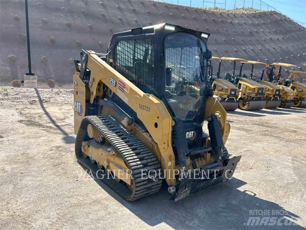 CAT 255 Roomiklaadurid