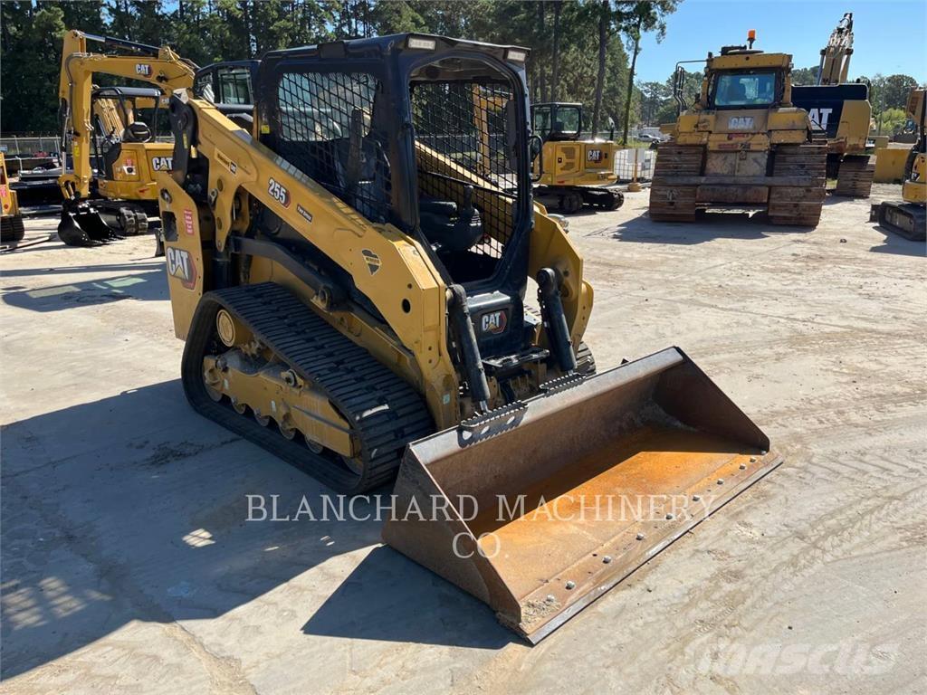 CAT 255 Roomiklaadurid