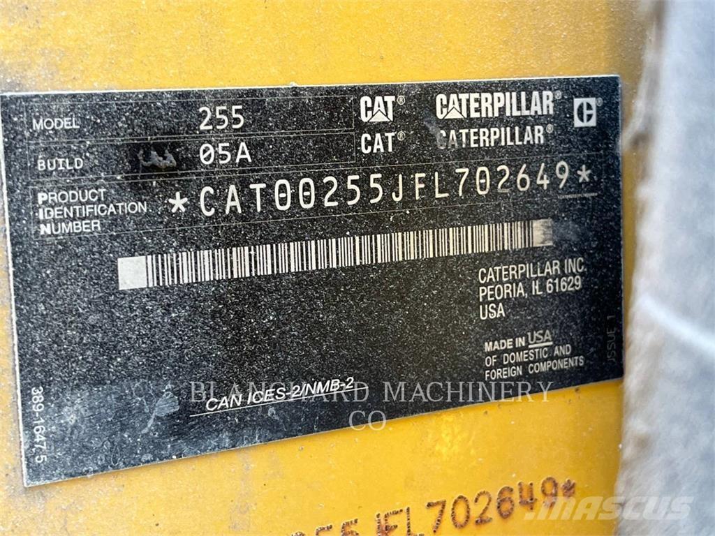 CAT 255 Roomiklaadurid