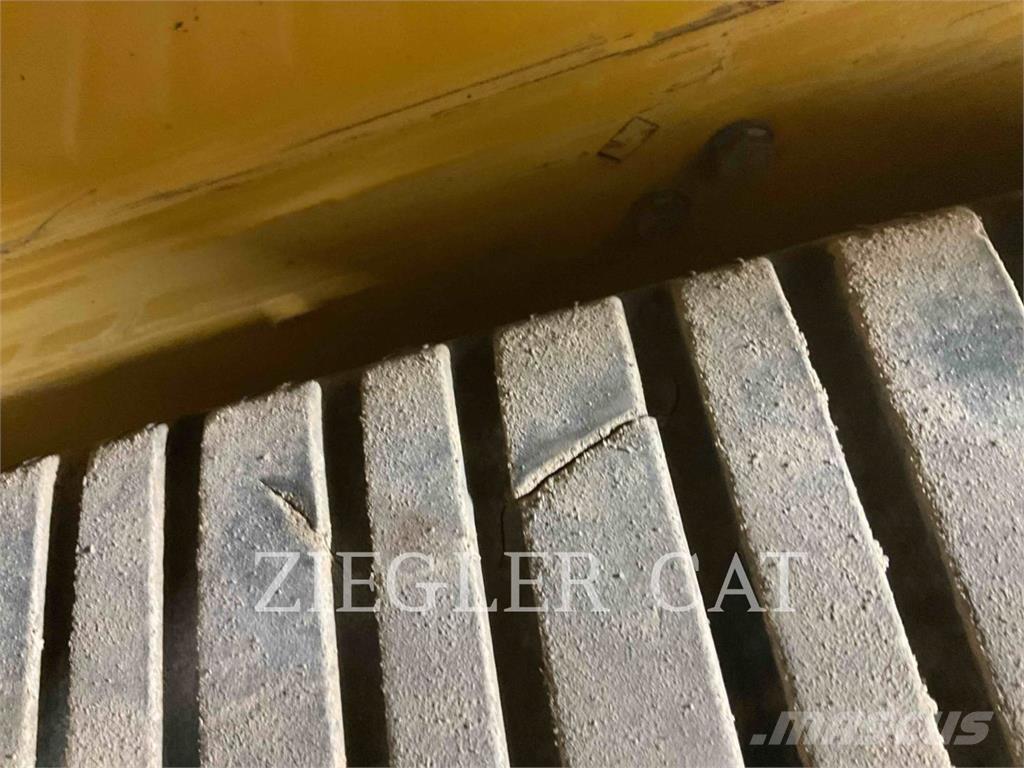 CAT 255 Roomiklaadurid