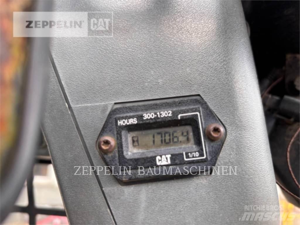 CAT 257B Kompaktlaadurid