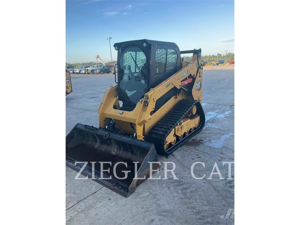 CAT 259D3 Roomiklaadurid