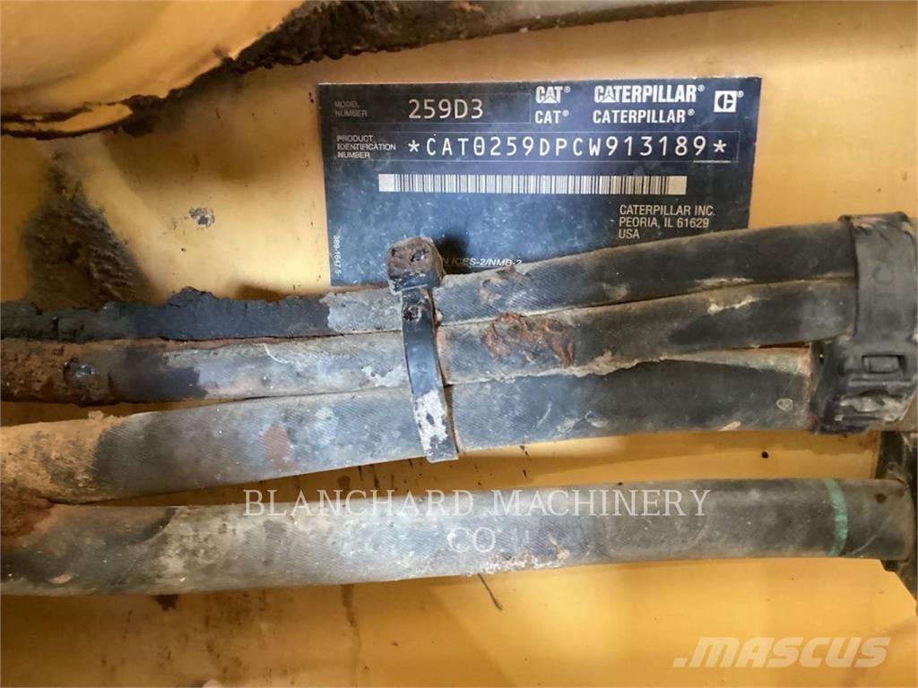 CAT 259D3 Roomiklaadurid