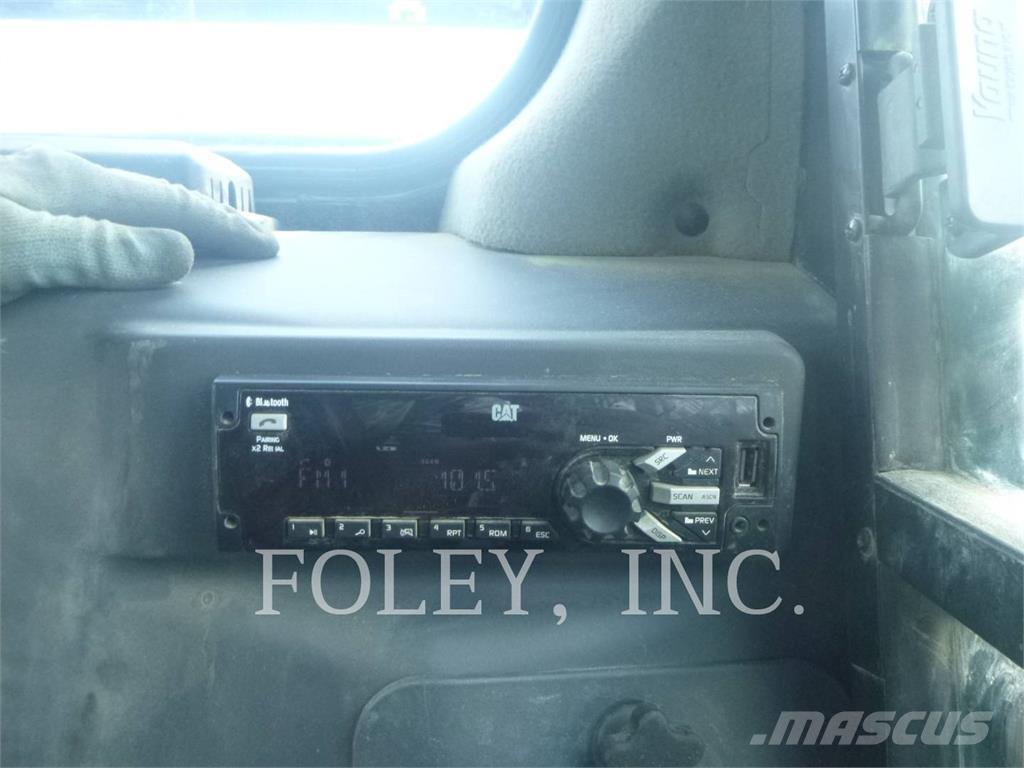 CAT 259D3 Roomiklaadurid