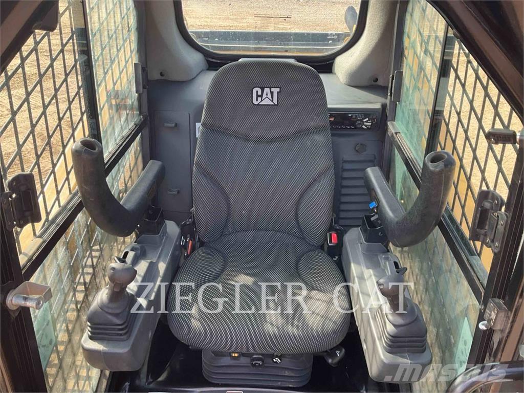 CAT 259D3 Roomiklaadurid