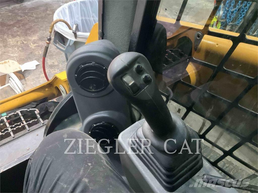 CAT 259D3 Roomiklaadurid