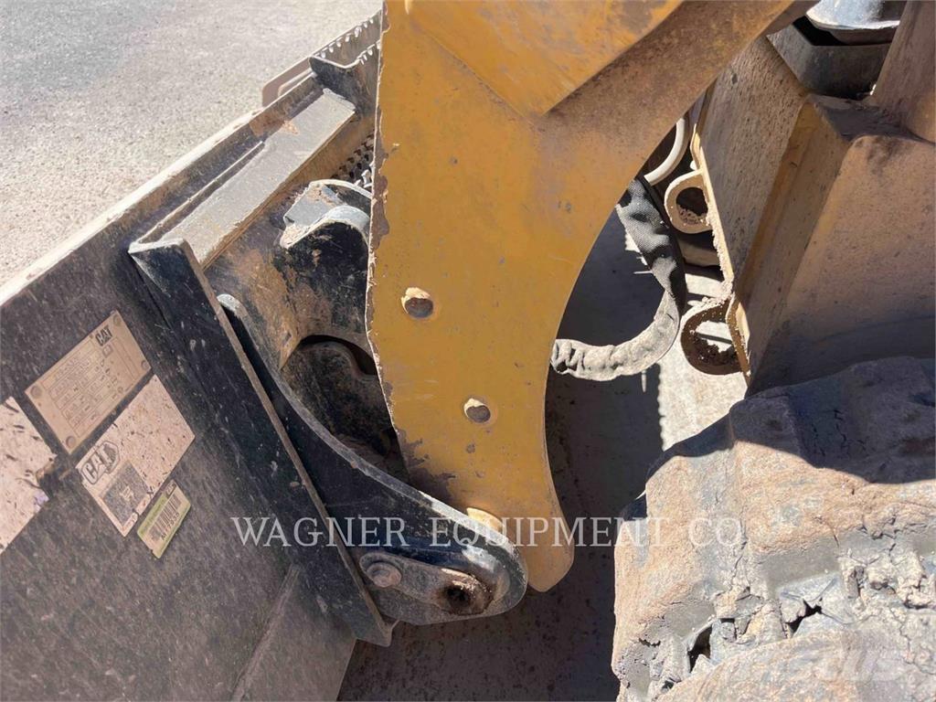 CAT 259D3 Roomiklaadurid