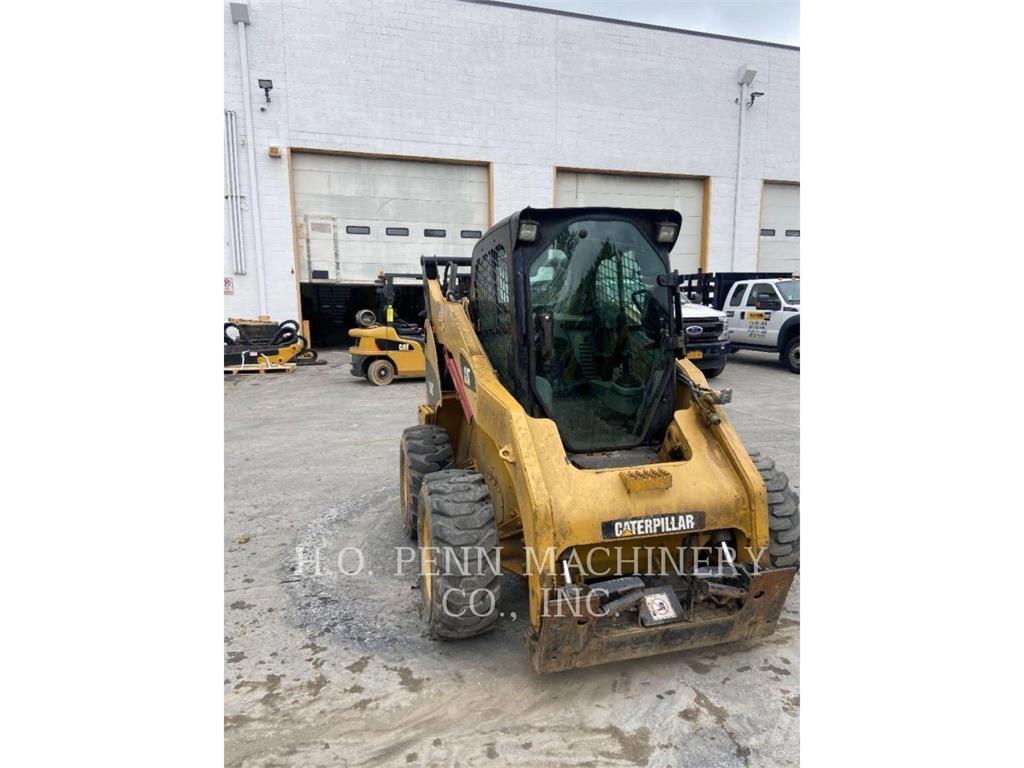 CAT 262 C Kompaktlaadurid