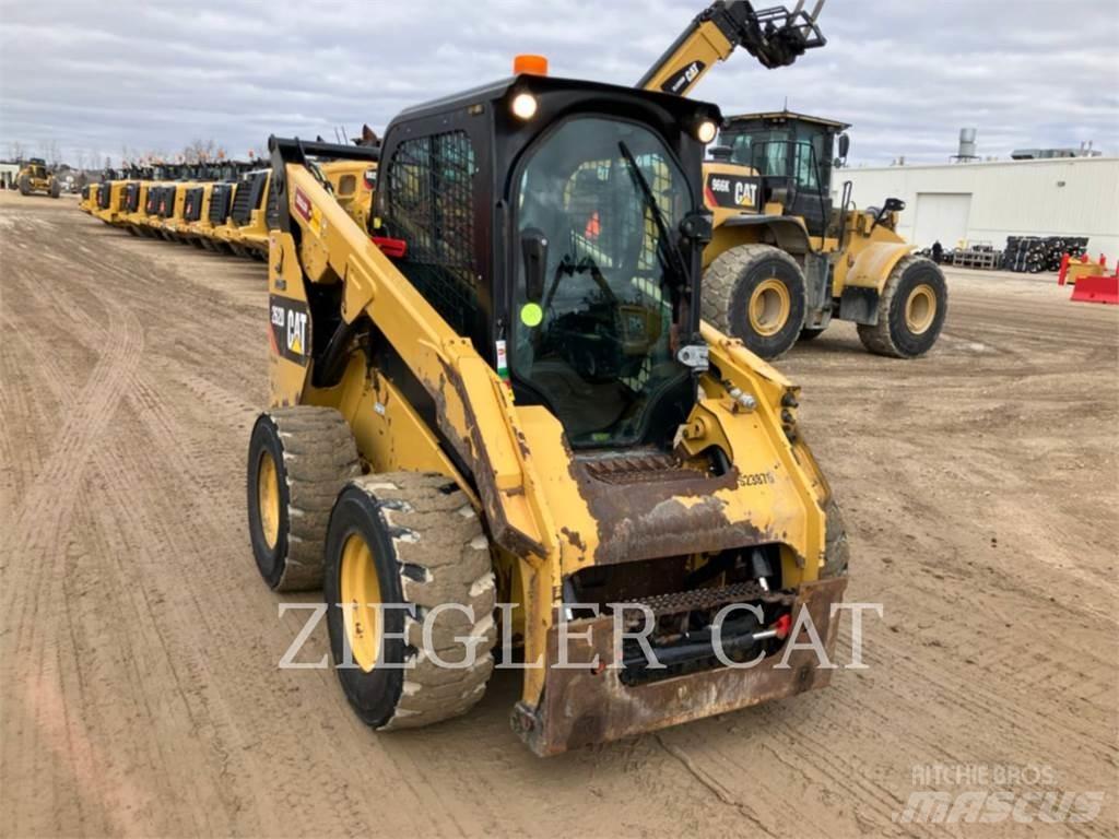CAT 262D Kompaktlaadurid
