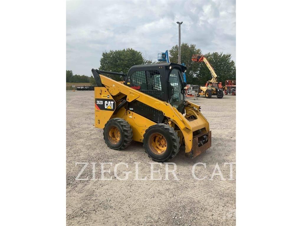 CAT 262D Kompaktlaadurid