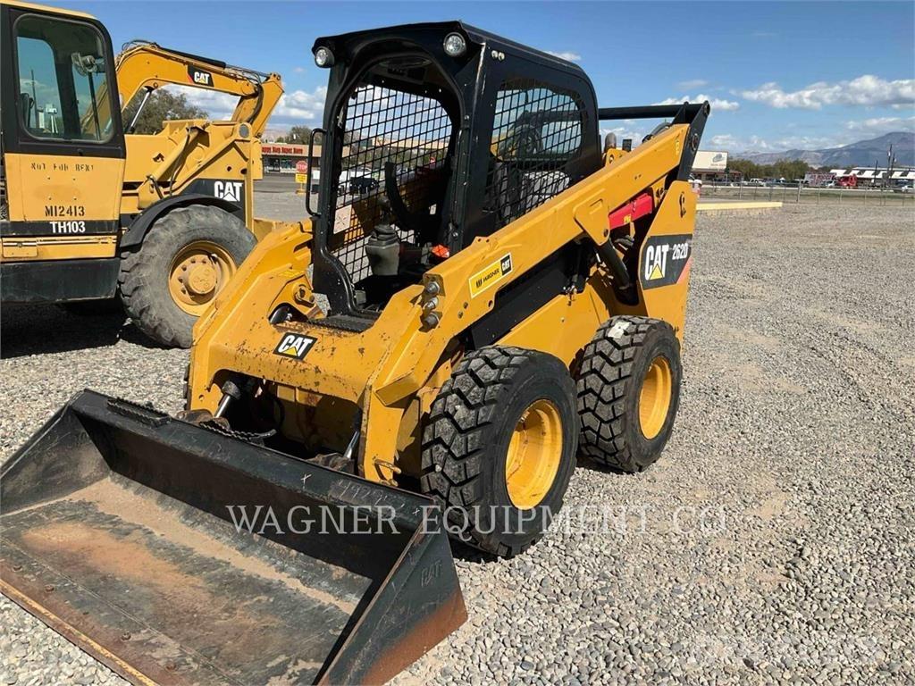 CAT 262D Kompaktlaadurid
