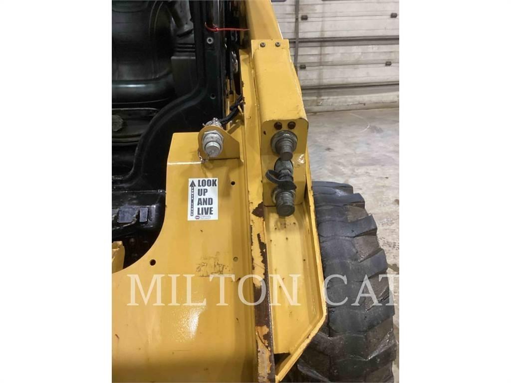 CAT 262D 3 Kompaktlaadurid