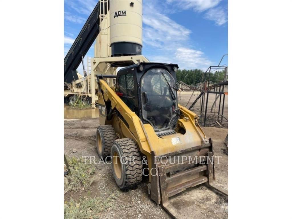 CAT 262D H3CB Kompaktlaadurid