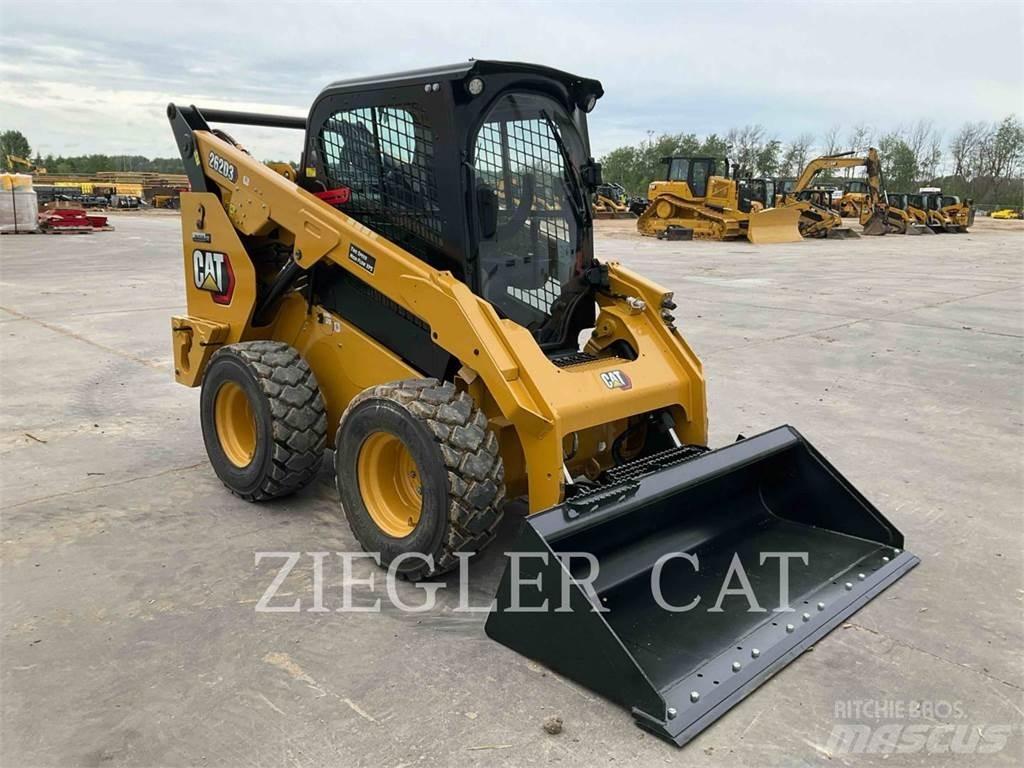 CAT 262D3 Kompaktlaadurid