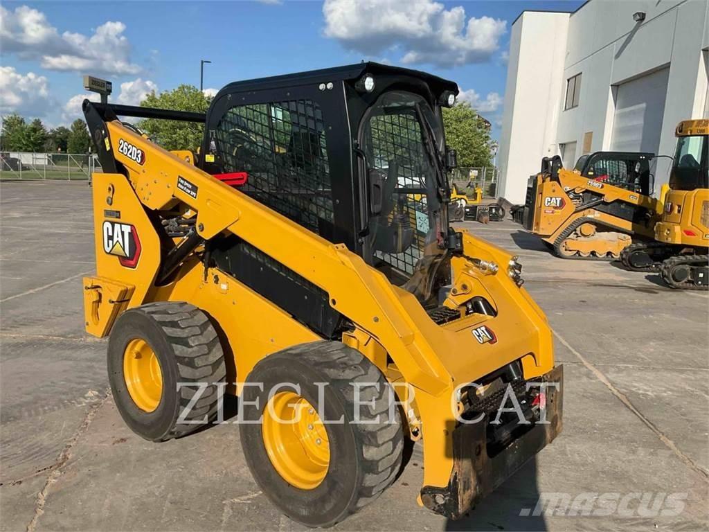 CAT 262D3 Kompaktlaadurid