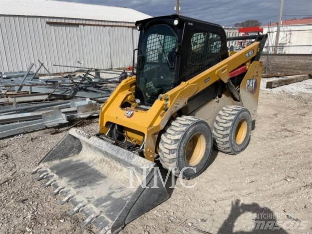 CAT 262D3 Kompaktlaadurid