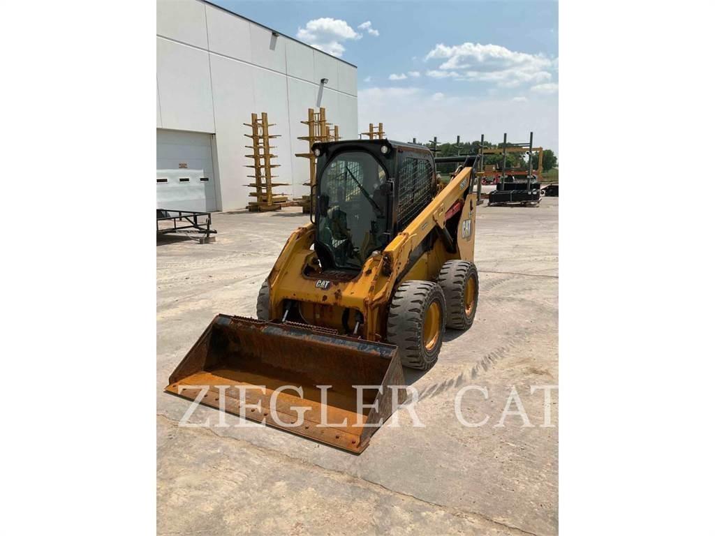 CAT 262D3 Kompaktlaadurid