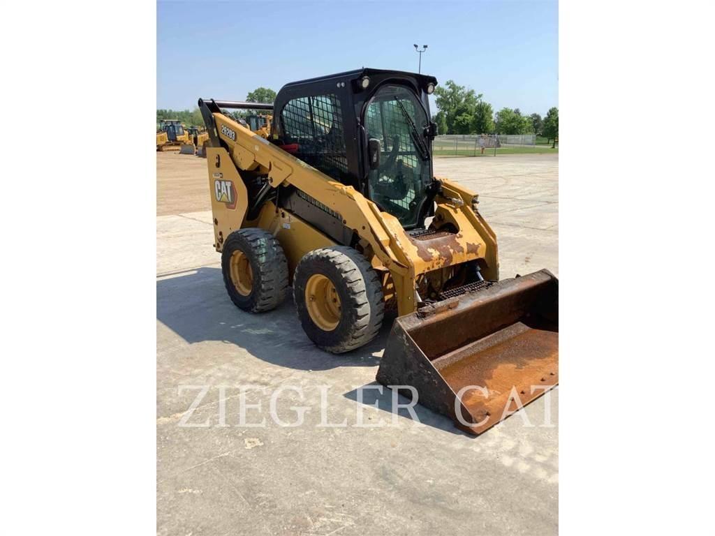 CAT 262D3 Kompaktlaadurid