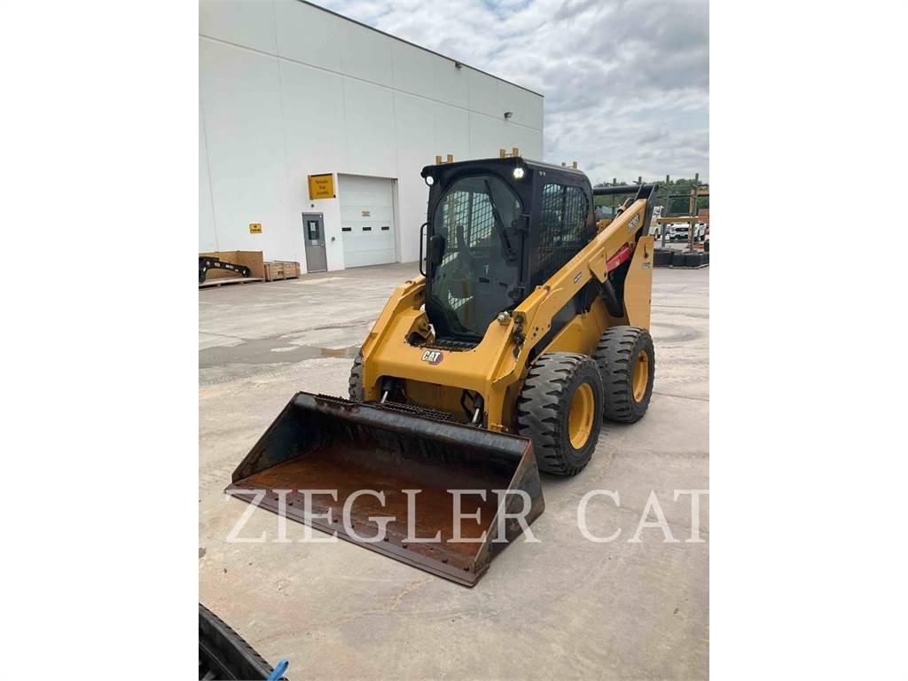 CAT 262D3 Kompaktlaadurid