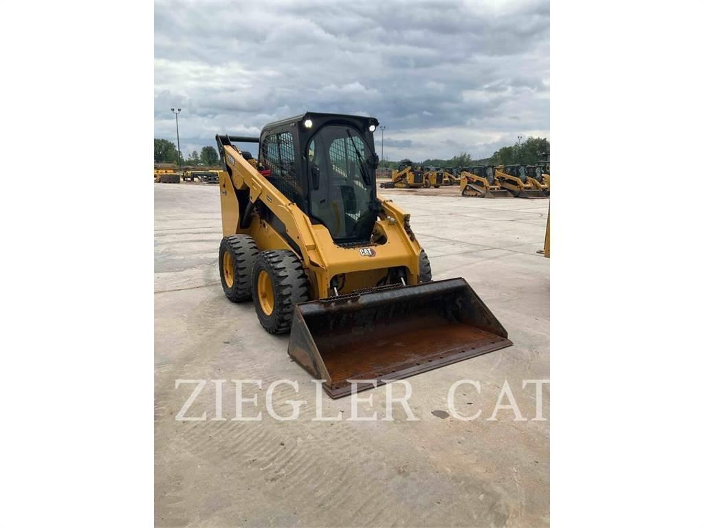 CAT 262D3 Kompaktlaadurid