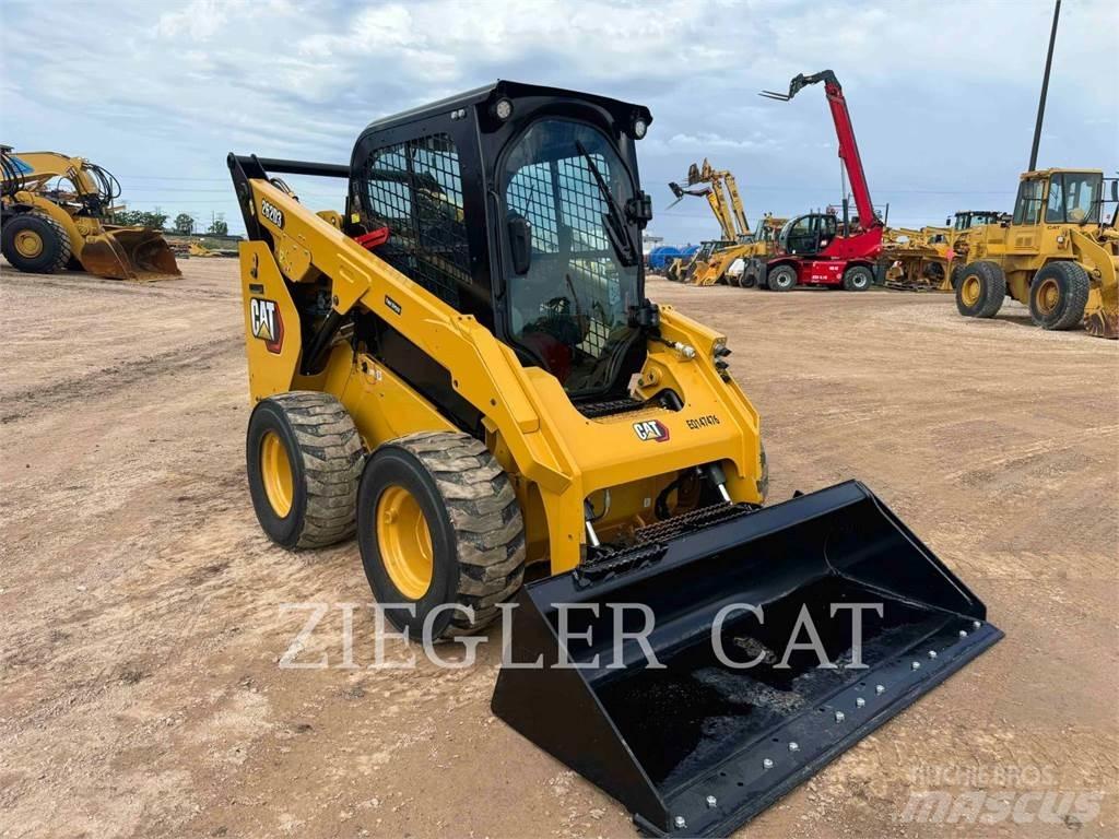 CAT 262D3 Kompaktlaadurid