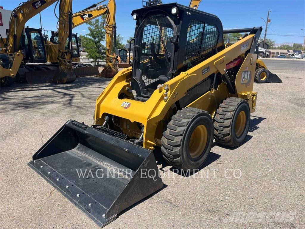 CAT 262D3 Kompaktlaadurid