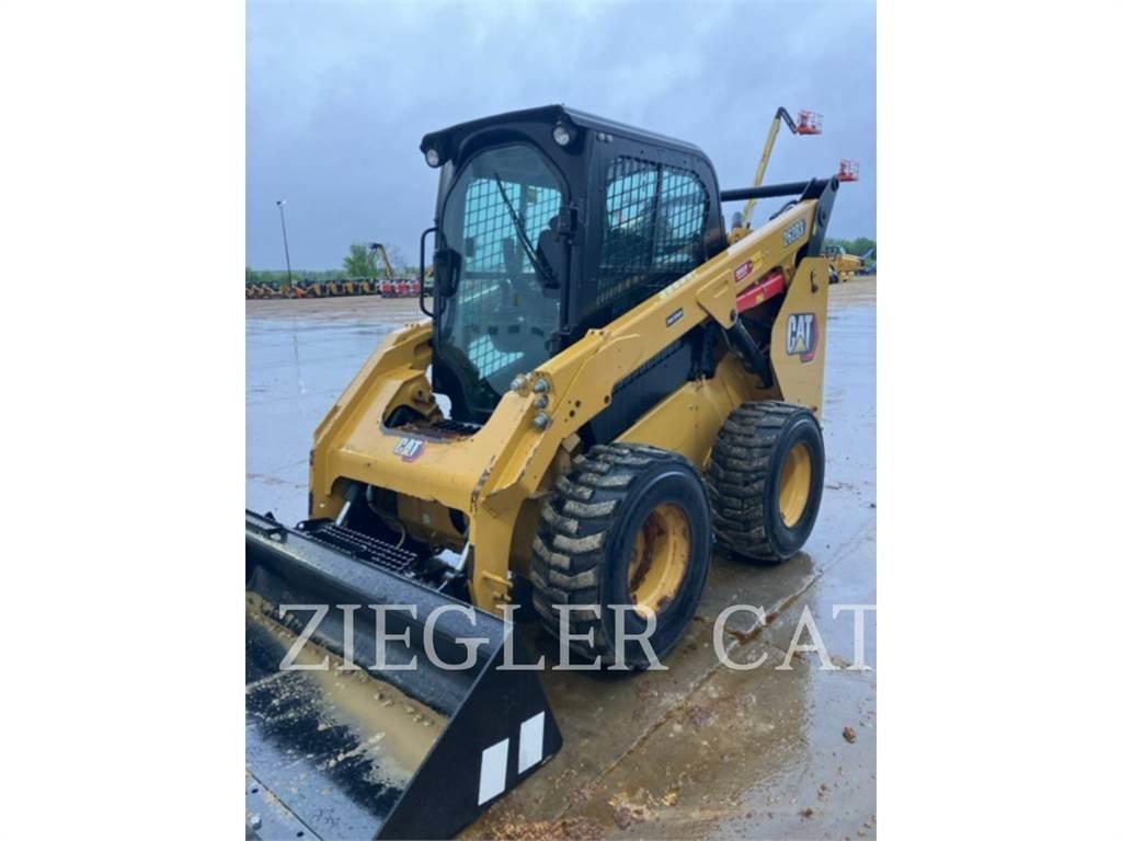CAT 262D3 Kompaktlaadurid