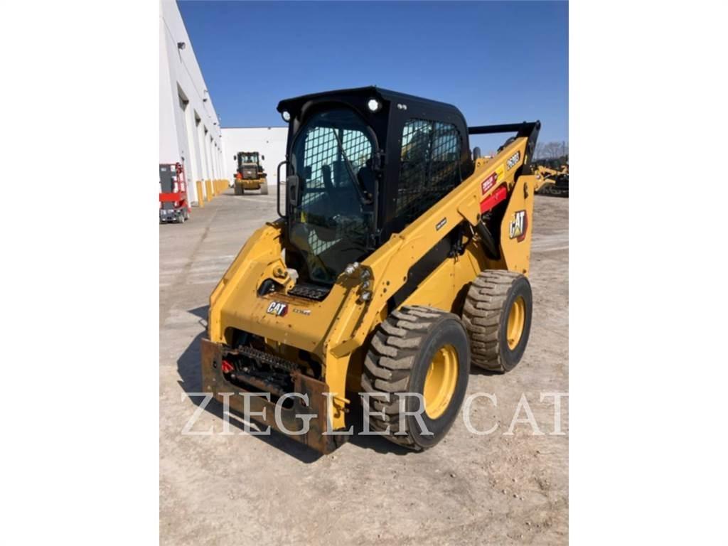 CAT 262D3 Kompaktlaadurid