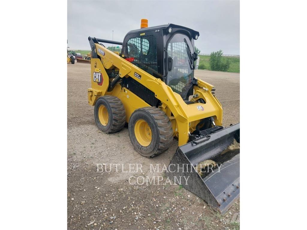CAT 262D3 Kompaktlaadurid