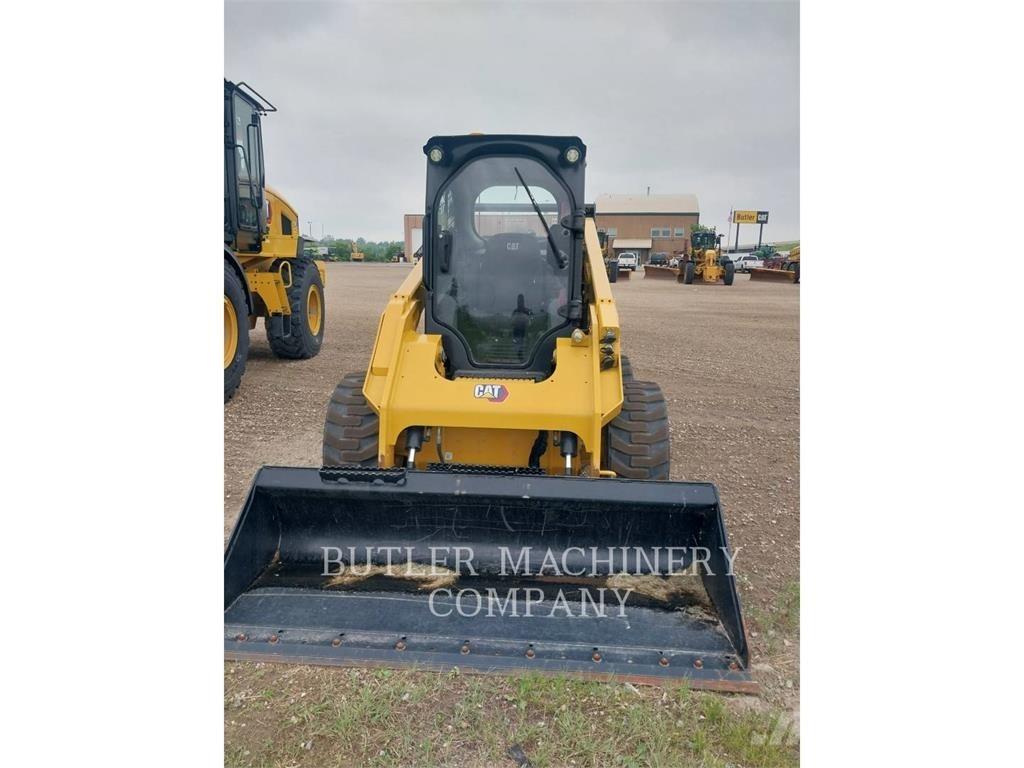 CAT 262D3 Kompaktlaadurid