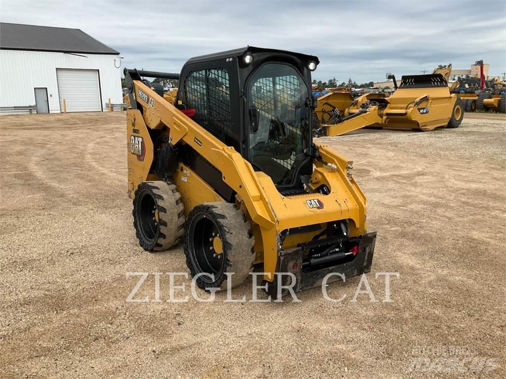 CAT 262D3 Kompaktlaadurid