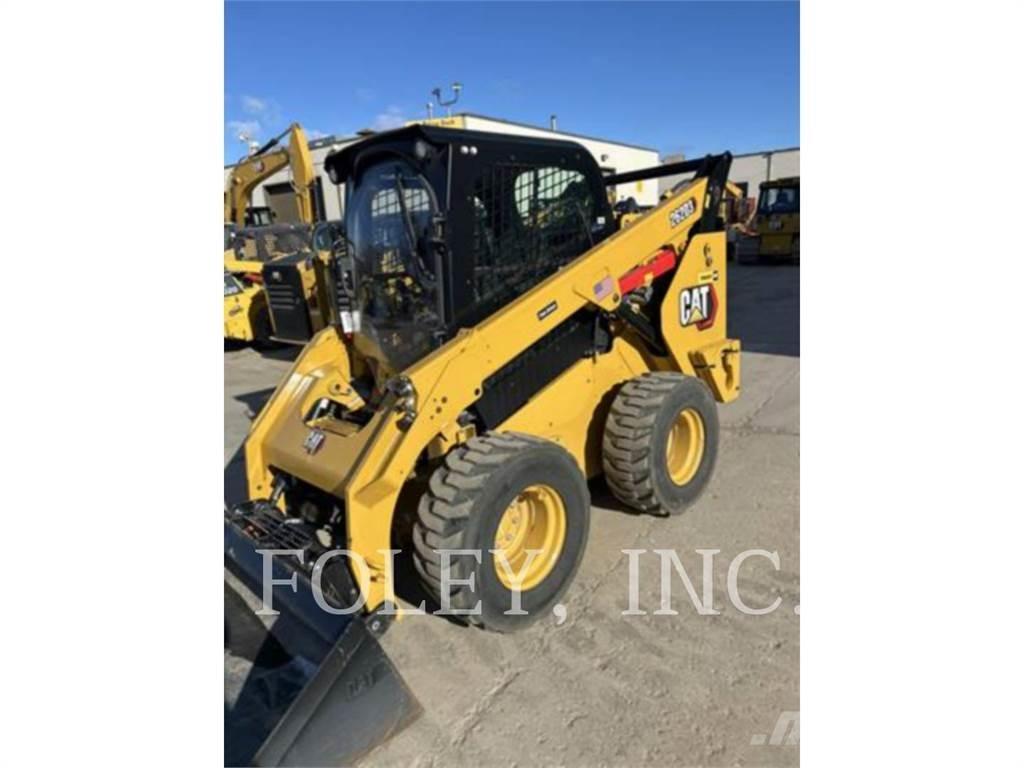 CAT 262D3 Kompaktlaadurid