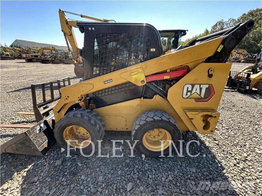 CAT 262D3 Kompaktlaadurid