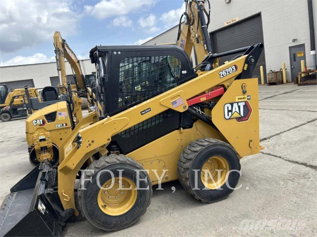 CAT 262D3 Kompaktlaadurid