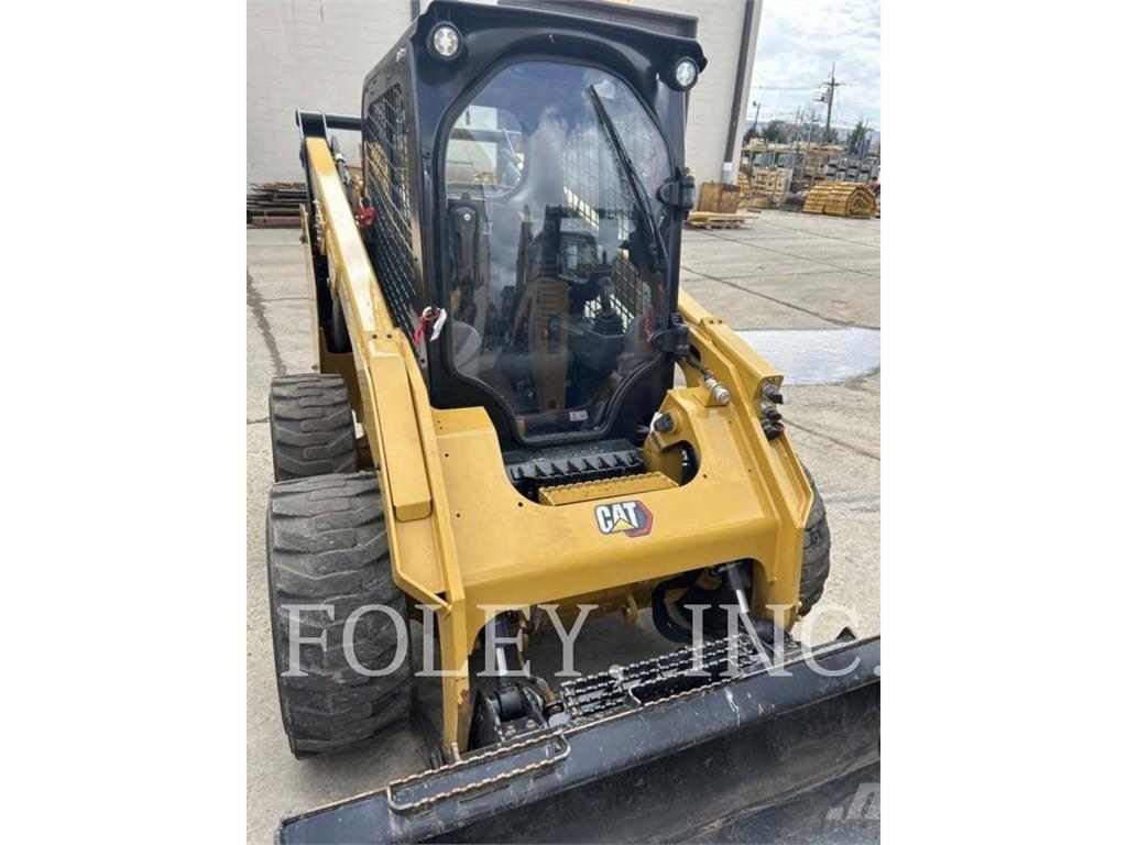 CAT 262D3 Kompaktlaadurid