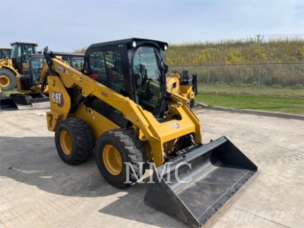 CAT 262D3 Kompaktlaadurid